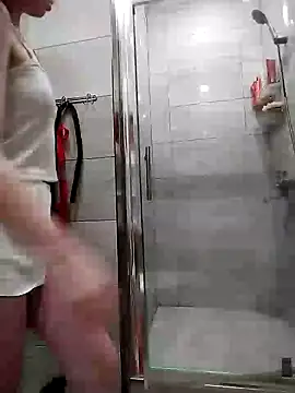 Snapshot of RubyAttwood chatting on 03.21.25 RubyAttwood online show from 03.21.25