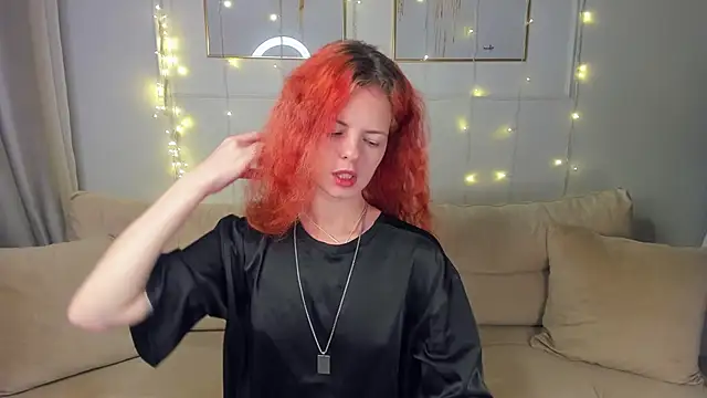 Snapshot of RubyAttwood chatting on 03.22.25 RubyAttwood online show from 03.22.25