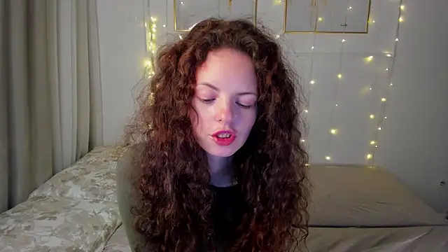 Snapshot of RubyAttwood chatting on 11.06.25 RubyAttwood online show from 11.06.25