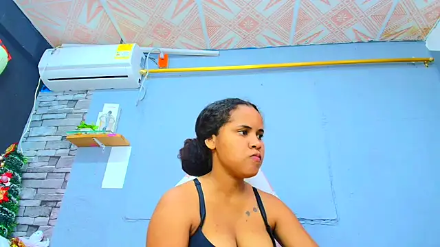 makena18 online show from 01.17.25