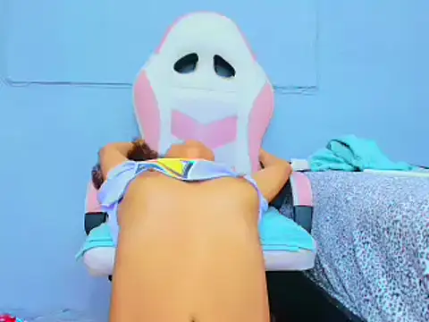 makena18 online show from 01.26.25