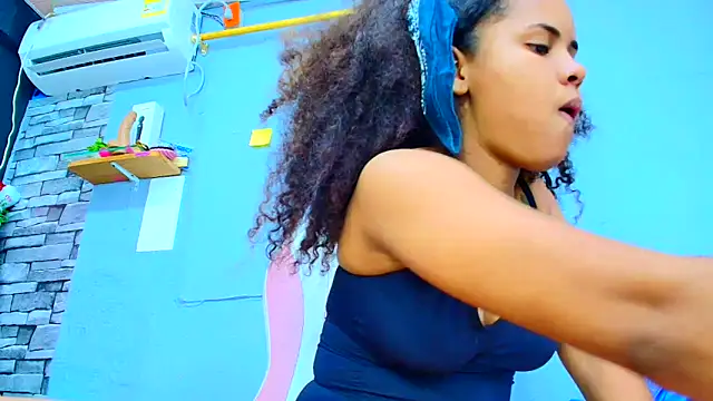 makena18 online show from 02.16.25