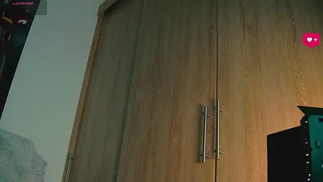 aidaadams online show from 10.10.25