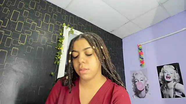 Alika01 online show from 01.31.25