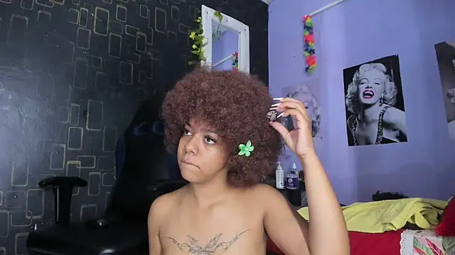 Alika01 online show from 02.06.25
