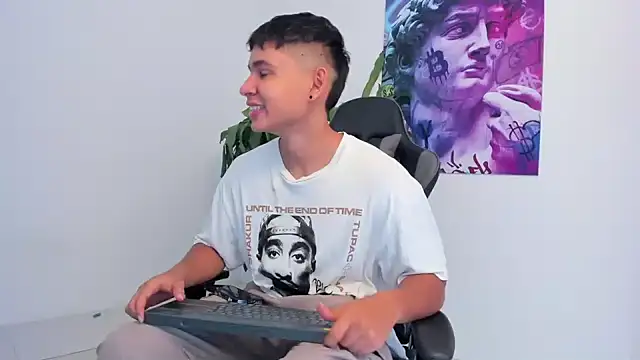 Snapshot of Bray_Kevin chatting on 01.10.25 Bray Kevin online show from 01.10.25