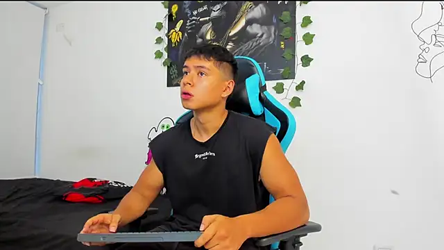 Snapshot of Bray_Kevin chatting on 01.30.25 Bray Kevin online show from 01.30.25