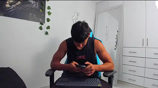 Snapshot of Bray_Kevin chatting on 02.27.25 Bray Kevin online show from 02.27.25