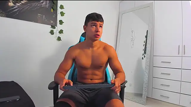 Snapshot of Bray_Kevin chatting on 03.07.25 Bray Kevin online show from 03.07.25