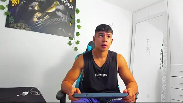 Snapshot of Bray_Kevin chatting on 03.14.25 Bray Kevin online show from 03.14.25