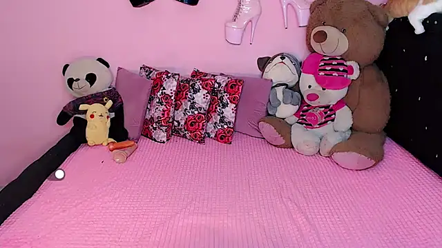 Snapshot of Ciinamonloren chatting on 02.05.26 Ciinamonloren online show from 02.05.26