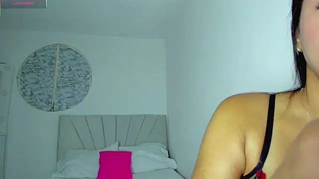 IsabelaVanegas  online show from 10.30.25