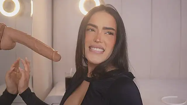 Snapshot of Abby-me chatting on 10.30.25 Abby-me online show from 10.30.25