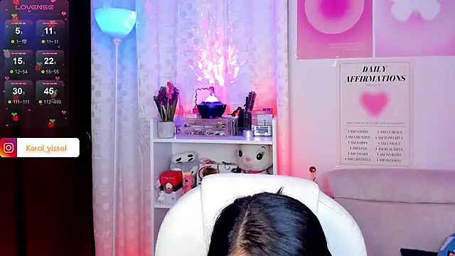 Hinataw33d01 online show from 12.27.24