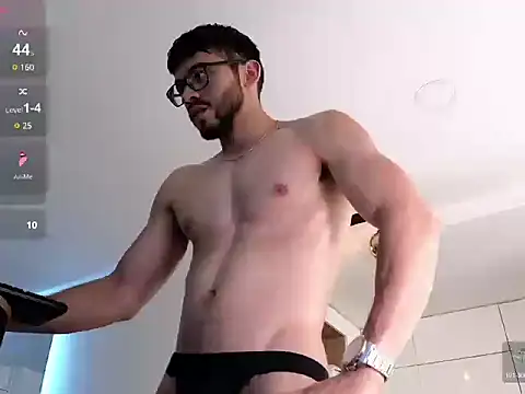 Phantom Bigger1 online show from 12.05.25