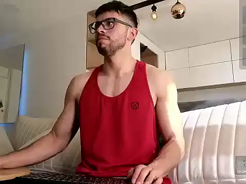 Phantom Bigger1 online show from 12.15.25