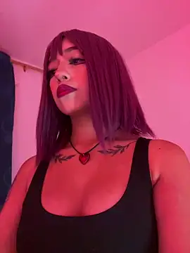 Snapshot of Hot_sophie_ chatting on 10.30.25 Hot sophie online show from 10.30.25