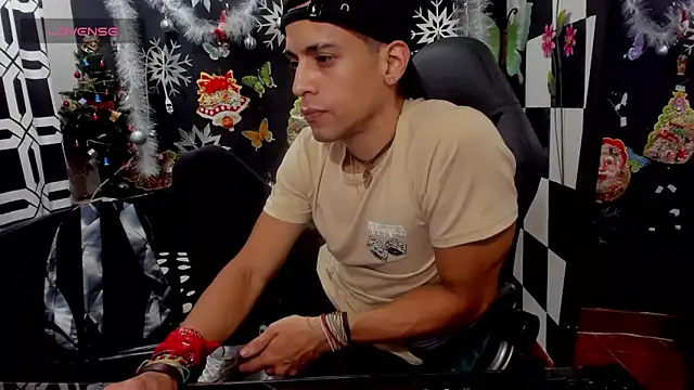 Brunocuttie94 online show from 11.08.25