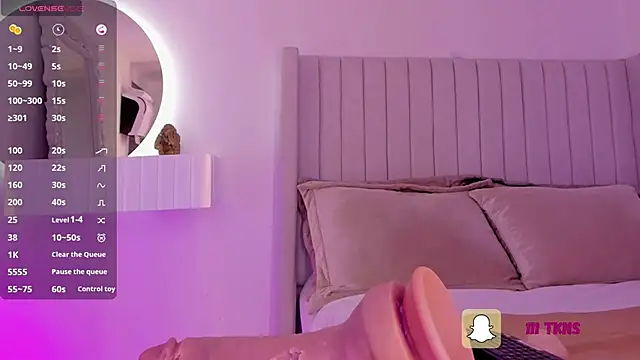 sarah-bonneth online show from 02.11.25