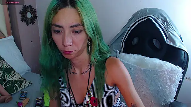 Snapshot of Erika_Stevens chatting on 10.05.25 Erika Stevens online show from 10.05.25