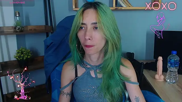 Snapshot of Erika_Stevens chatting on 10.22.25 Erika Stevens online show from 10.22.25