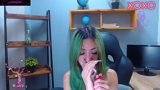 Snapshot of Erika_Stevens chatting on 10.30.25 Erika Stevens online show from 10.30.25