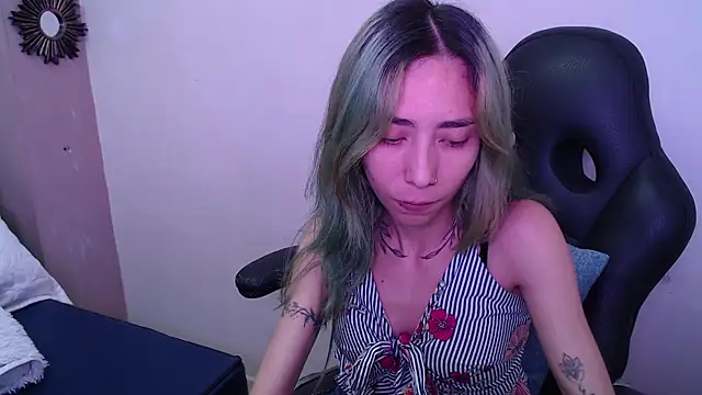 Erika Stevens online show from 11.23.25