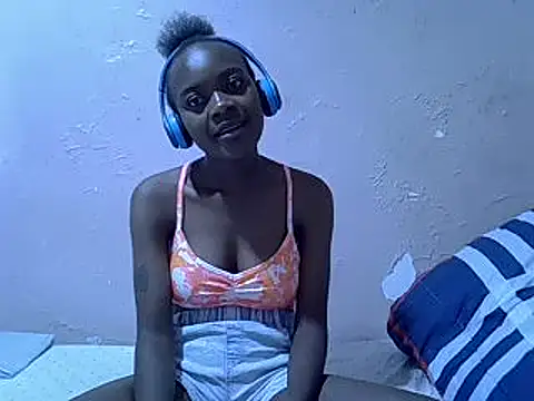 Snapshot of just_nuru chatting on 03.06.25 just nuru online show from 03.06.25