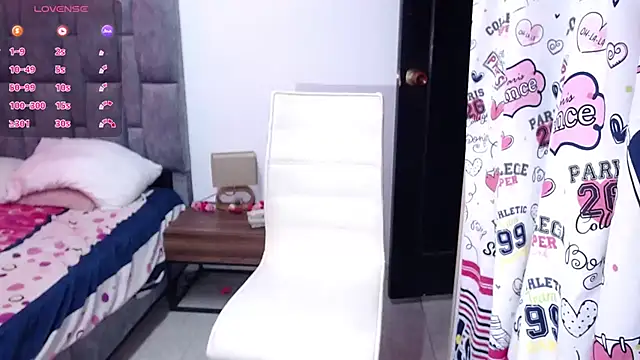 Snapshot of Alicelunaa chatting on 03.13.25 Alicelunaa online show from 03.13.25