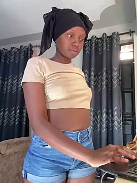 Snapshot of Sexy_barb2 chatting on 03.21.25 Sexy barb2 online show from 03.21.25