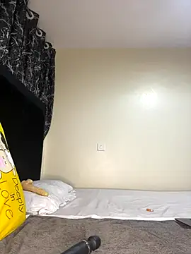 Snapshot of Sexy_barb2 chatting on 09.29.25 Sexy barb2 online show from 09.29.25