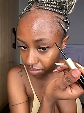 Snapshot of hot_daily chatting on 12.22.24 hot daily online show from 12.22.24