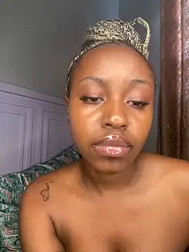 Snapshot of hot_daily chatting on 12.22.24 hot daily online show from 12.22.24