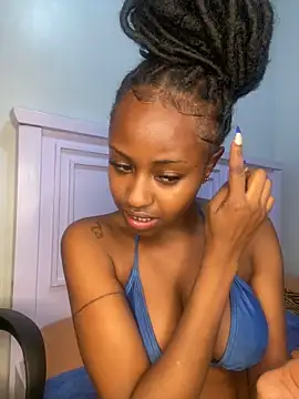 Snapshot of hot_daily chatting on 01.25.25 hot daily online show from 01.25.25