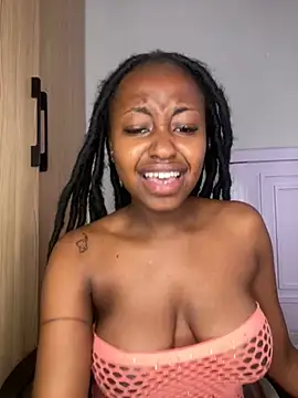 Snapshot of hot_daily chatting on 02.02.25 hot daily online show from 02.02.25