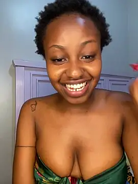 Snapshot of hot_daily chatting on 03.07.25 hot daily online show from 03.07.25