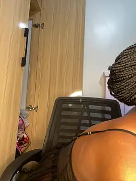 Snapshot of hot_daily chatting on 03.19.25 hot daily online show from 03.19.25