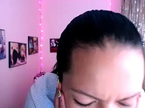 Snapshot of Cristal_w chatting on 01.09.25 Cristal w online show from 01.09.25