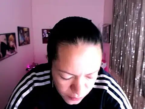 Snapshot of Cristal_w chatting on 01.24.25 Cristal w online show from 01.24.25