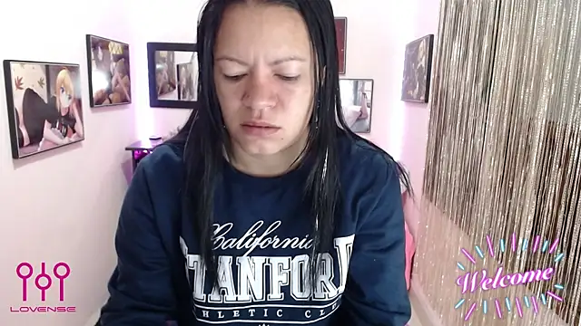 Snapshot of Cristal_w chatting on 09.29.25 Cristal w online show from 09.29.25