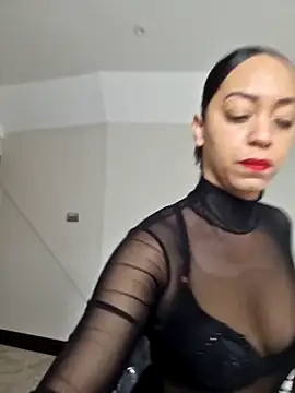 QueenTricks1 online show from 02.24.26