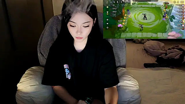 Snapshot of Jennie-007 chatting on 10.12.25 Jennie-007 online show from 10.12.25