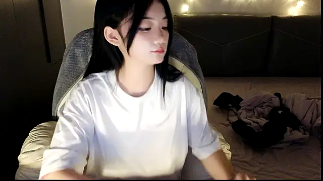 Snapshot of Jennie-007 chatting on 10.19.25 Jennie-007 online show from 10.19.25