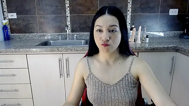 Lila Pinky online show from 01.27.25