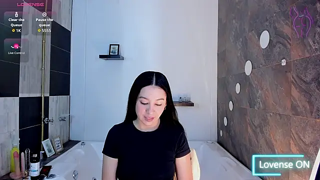 Lila Pinky online show from 01.15.26