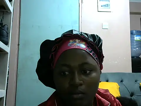 Snapshot of slender-qwene chatting on 05.31.26 slender-qwene online show from 05.31.26
