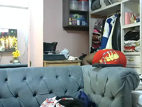 Snapshot of slender-qwene chatting on 06.21.26 slender-qwene online show from 06.21.26
