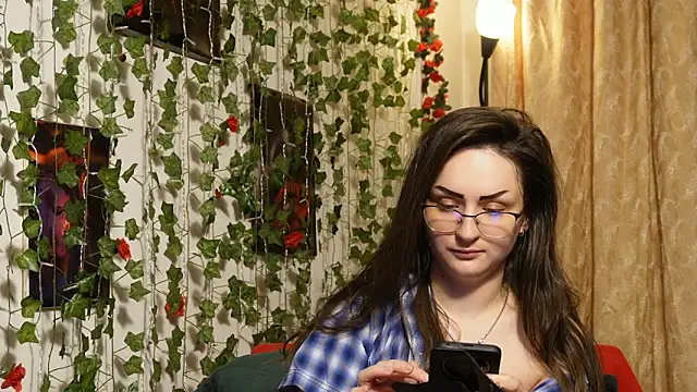 Snapshot of NaughtYHomemadE chatting on 02.06.26 NaughtYHomemadE online show from 02.06.26