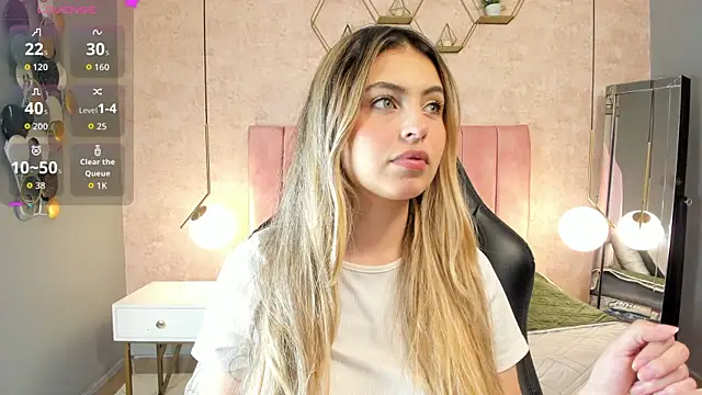 Snapshot of magic_fernanda chatting on 10.22.25 magic fernanda online show from 10.22.25