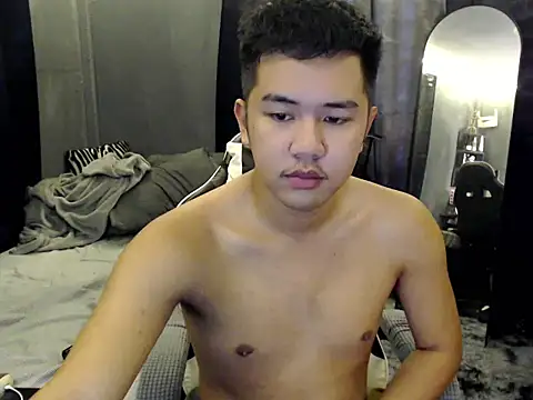 xgregor07 online show from 11.02.25